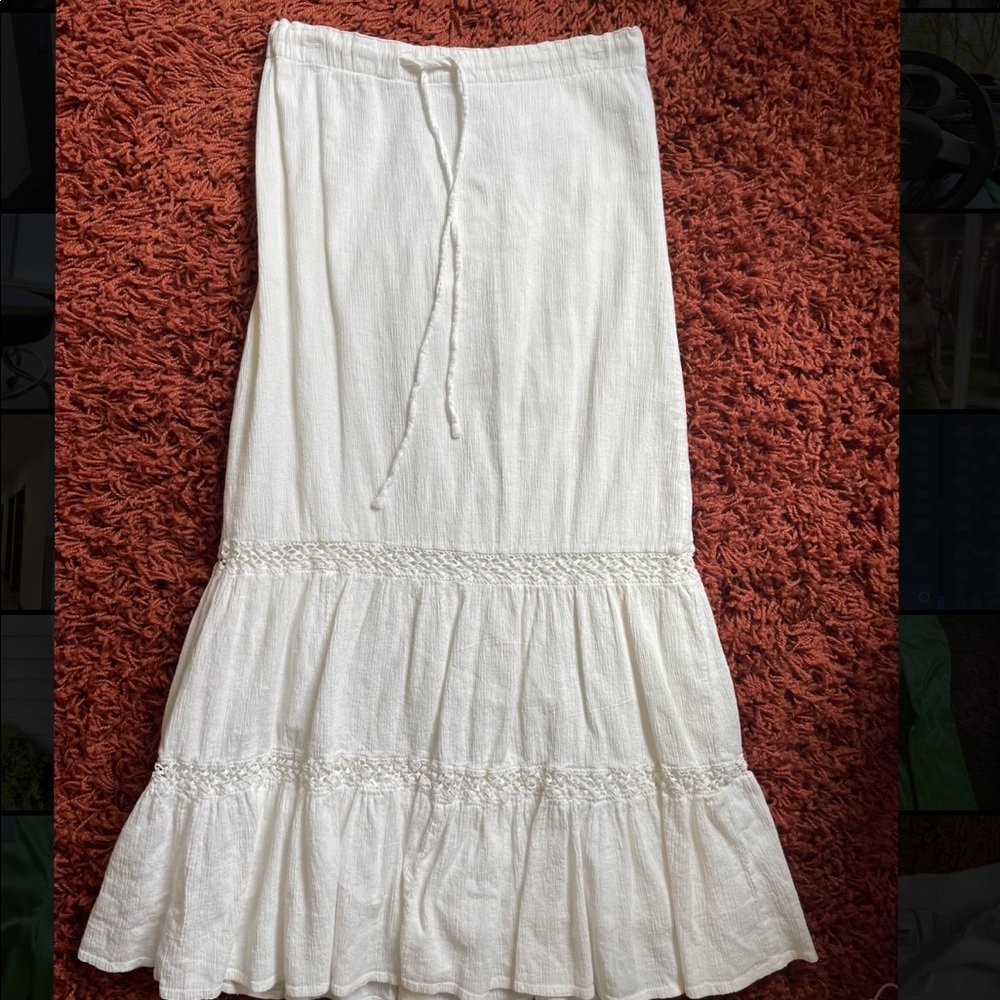 White linen tiered long skirt 🍃🐚🕊